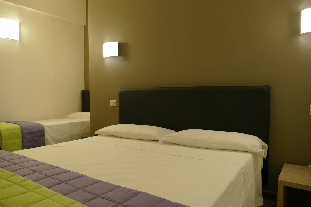 Hotel Désirée San Benedetto del Tronto Extérieur photo