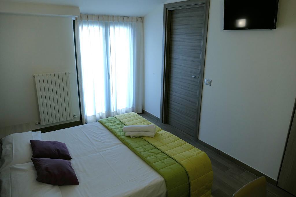 Hotel Désirée San Benedetto del Tronto Extérieur photo