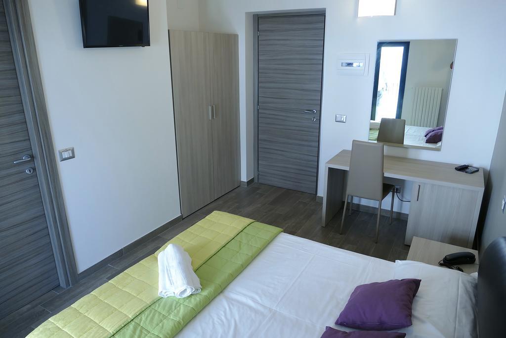 Hotel Désirée San Benedetto del Tronto Extérieur photo