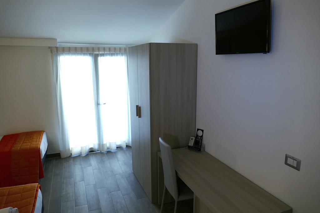 Hotel Désirée San Benedetto del Tronto Extérieur photo